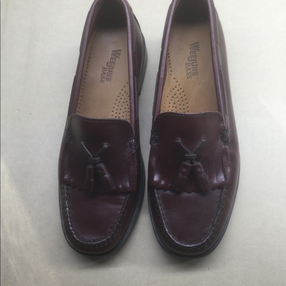 BASS Women’s loafers in excellent condition!
